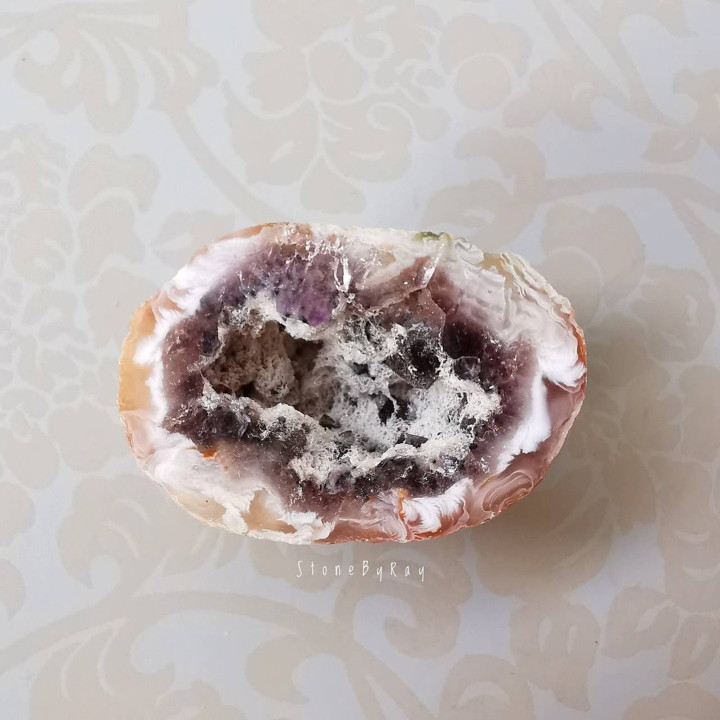 자수정 결정체 | 천연석 장식 및 치유 효과