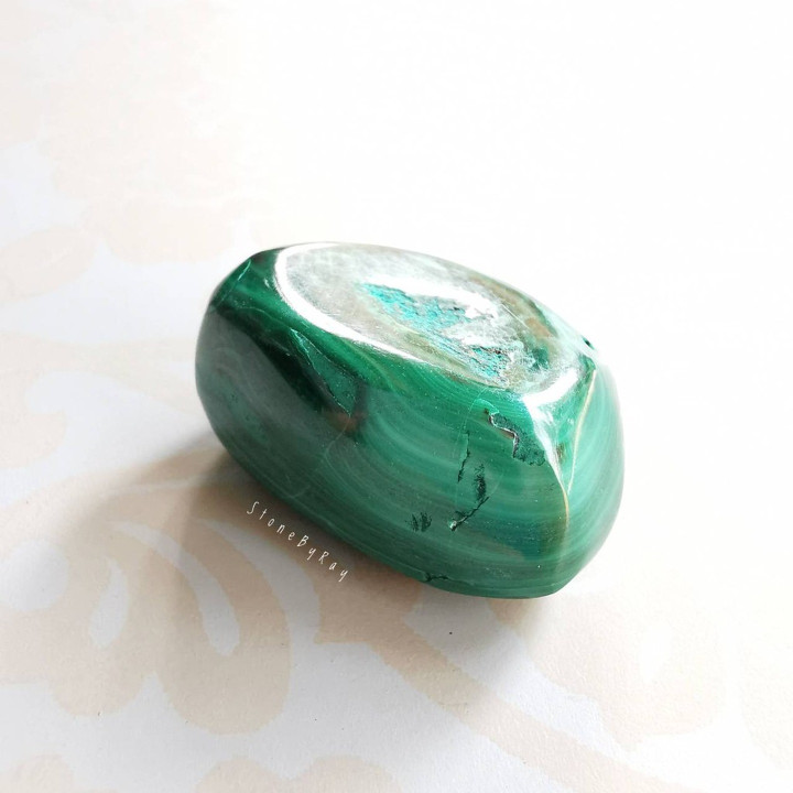 マラカイト（研磨済み宝石）（Pl-135）