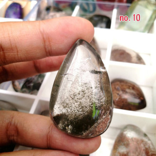 ロドライト水晶 - 自然の癒しとエネルギーの石