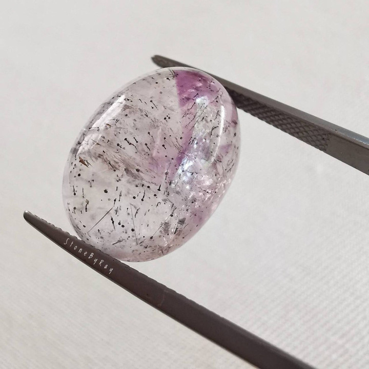 スーパーセブンカボション：クリスタルのエネルギーと鮮やかな色彩