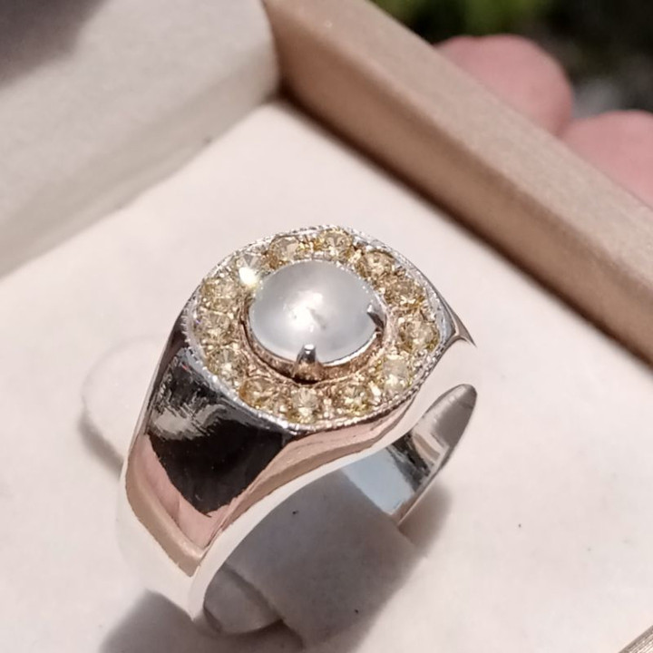 本物のビルマ産白翡翠リング | サイズ58 | スターリングシルバー