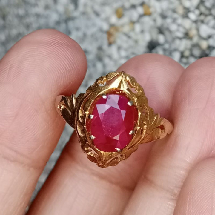 ヴィンテージ ビルマ産ルビーリング | サイズ54 | 宝石サイズ 6x8mm
