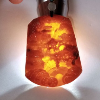 彫刻入り赤翡翠ペンダント｜風景画｜天然翡翠A種