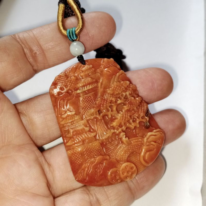 彫刻入り赤翡翠ペンダント｜風景画｜天然翡翠A種