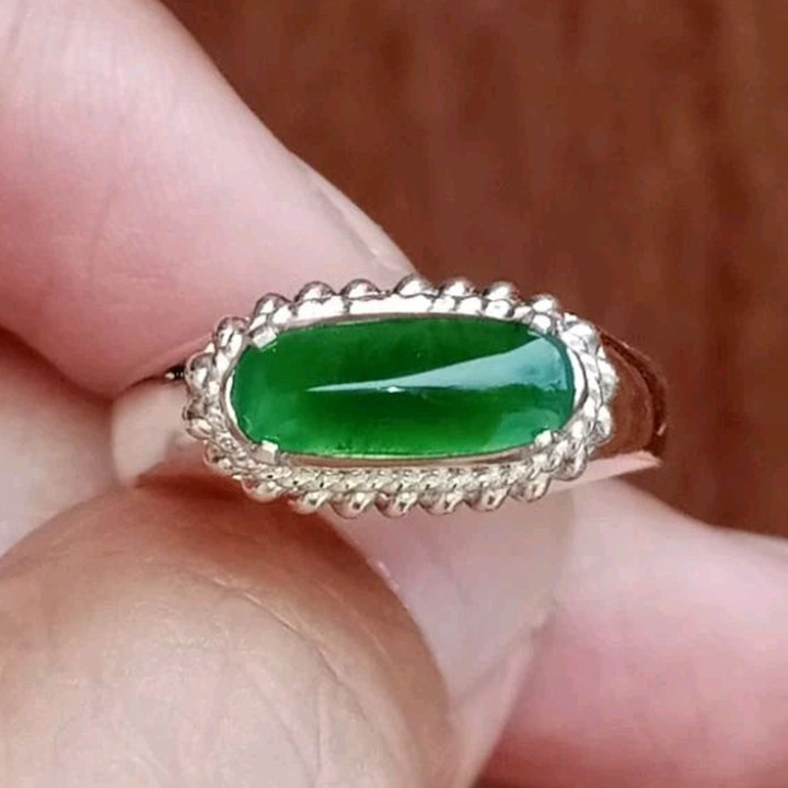 本物のビルマ産翡翠リング | 925スターリングシルバー