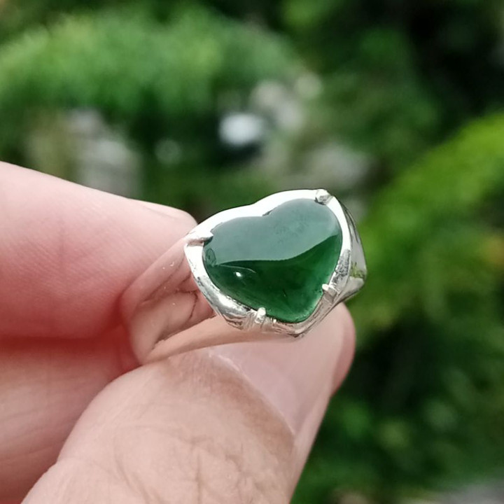 本物のビルマ産翡翠ハートリング | 925スターリングシルバー