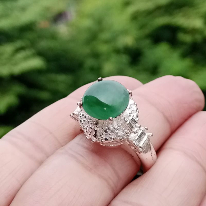 本物のビルマ産翡翠リング - サイズ50 | 天然A型翡翠