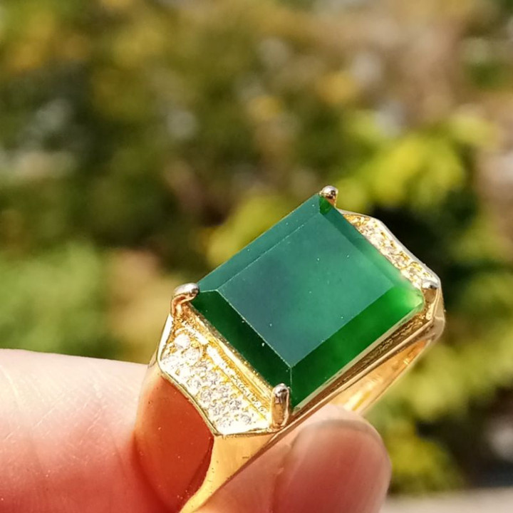 本物のビルマ産翡翠リング（サイズ59-61）S925スターリングシルバー