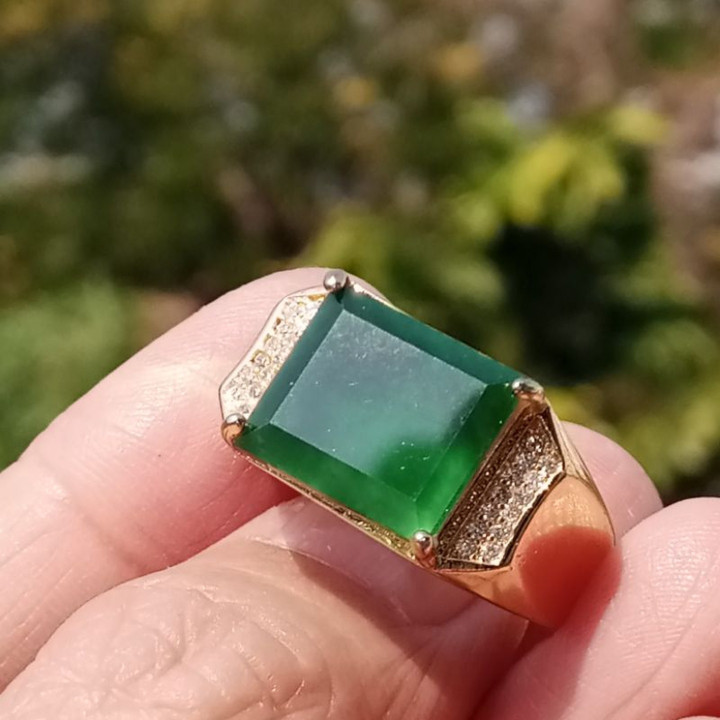 本物のビルマ産翡翠リング（サイズ59-61）S925スターリングシルバー