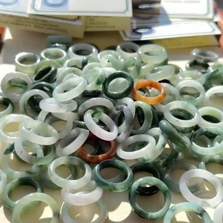 진품 미얀마산 옥반지 | 경도와 고급스러움을 자랑하는 비취