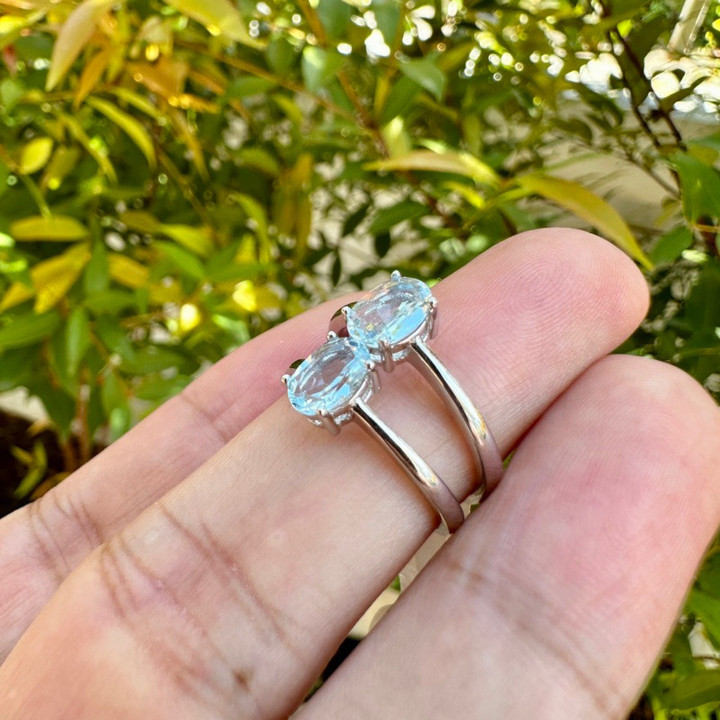 本物のトパーズ入りスターリングシルバーリング（5x7mm）変色防止加工済み