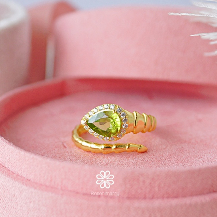 本物のペリドットを使用したスターリングシルバー製スネークリング | Rosen'marry Jewelry