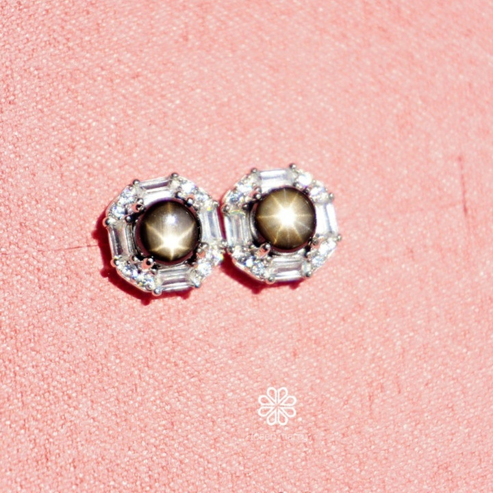 ブラックスタースターサファイアスタッドピアス｜925スターリングシルバー｜幸運