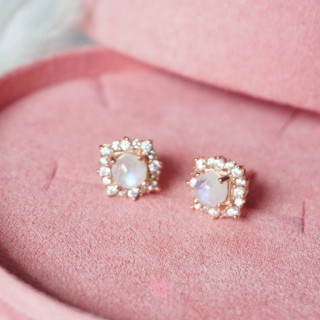 ムーンストーンイヤリング｜スターリングシルバーと虹色の輝き｜ローゼンマリー