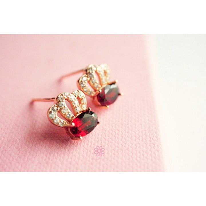 本物のガーネットとスターリングシルバーのスタッドピアス - Rosen'marry