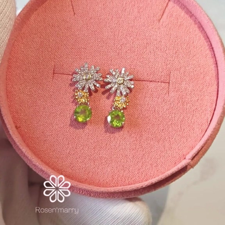 原石ペリドットフラワーイヤリング｜スターリングシルバー｜天然宝石ジュエリー