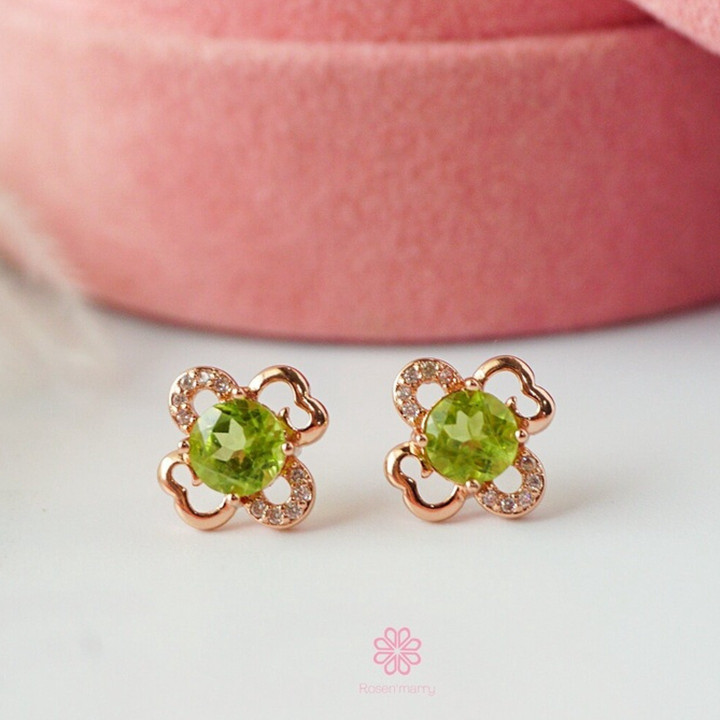 ペリドットとスターリングシルバーのスタッドピアス - RoseMarryギフトジュエリー