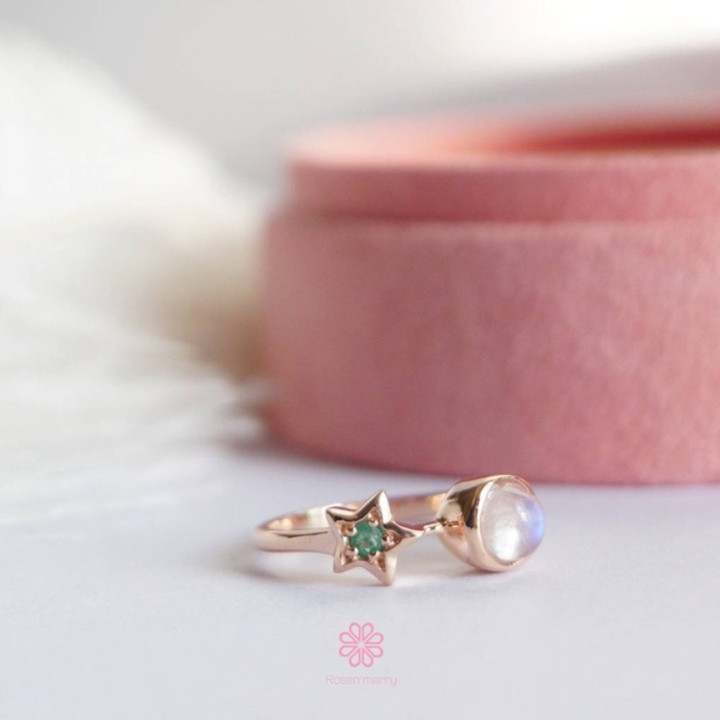 スカイブルームーンストーンとエメラルドのリング｜スターリングシルバー｜グッドフォーチュンジュエリー