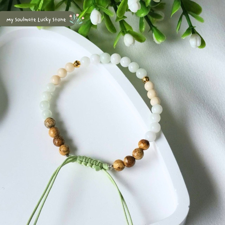 繁栄と幸運をもたらすビルマ産翡翠とジャスパーのブレスレット