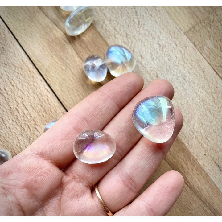 エンジェルオーラ水晶 - ポジティブなエネルギーと癒し
