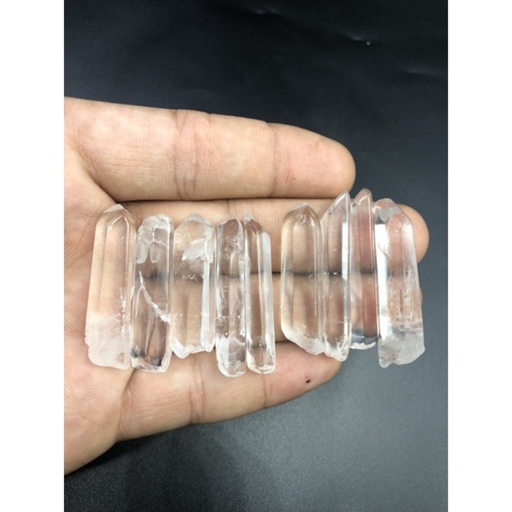 透明水晶：ヒーリング、瞑想、そしてインテリアに