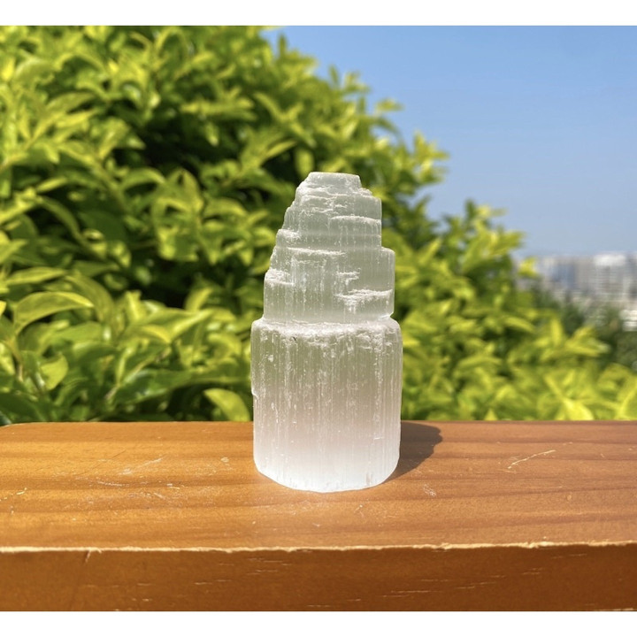 셀레나이트 타워 및 에너지 정화 및 보호 지점