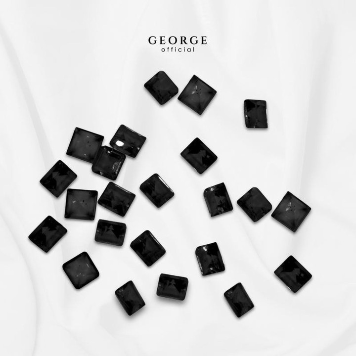 GGONS オニキス スクエアステップカット ジェムストーン | 2～7mm